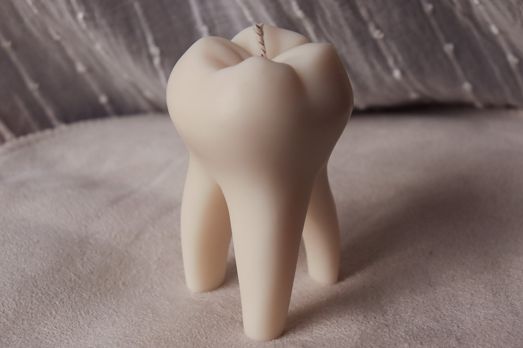 Dekorativna svijeća Tooth